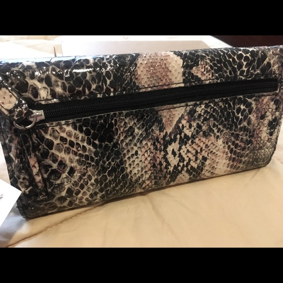 Kenneth Cole Reaction Elongated Clutch - Picture 4 of 7